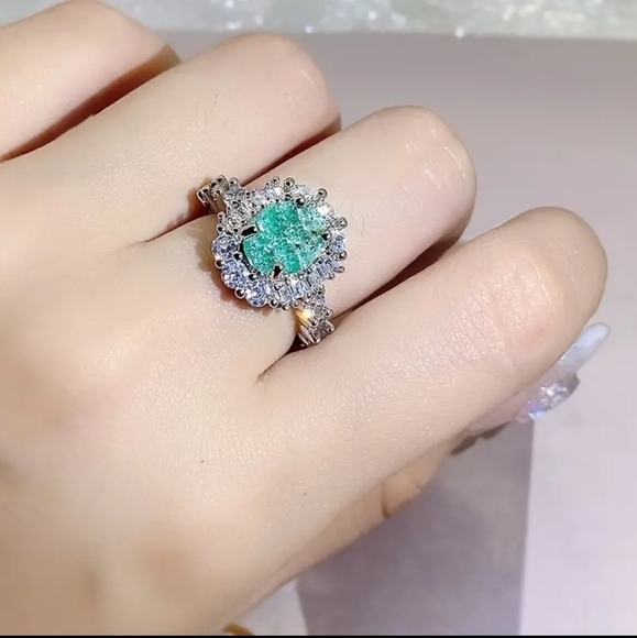 New Stunning women's size 7  ring - Picture 1 of 4